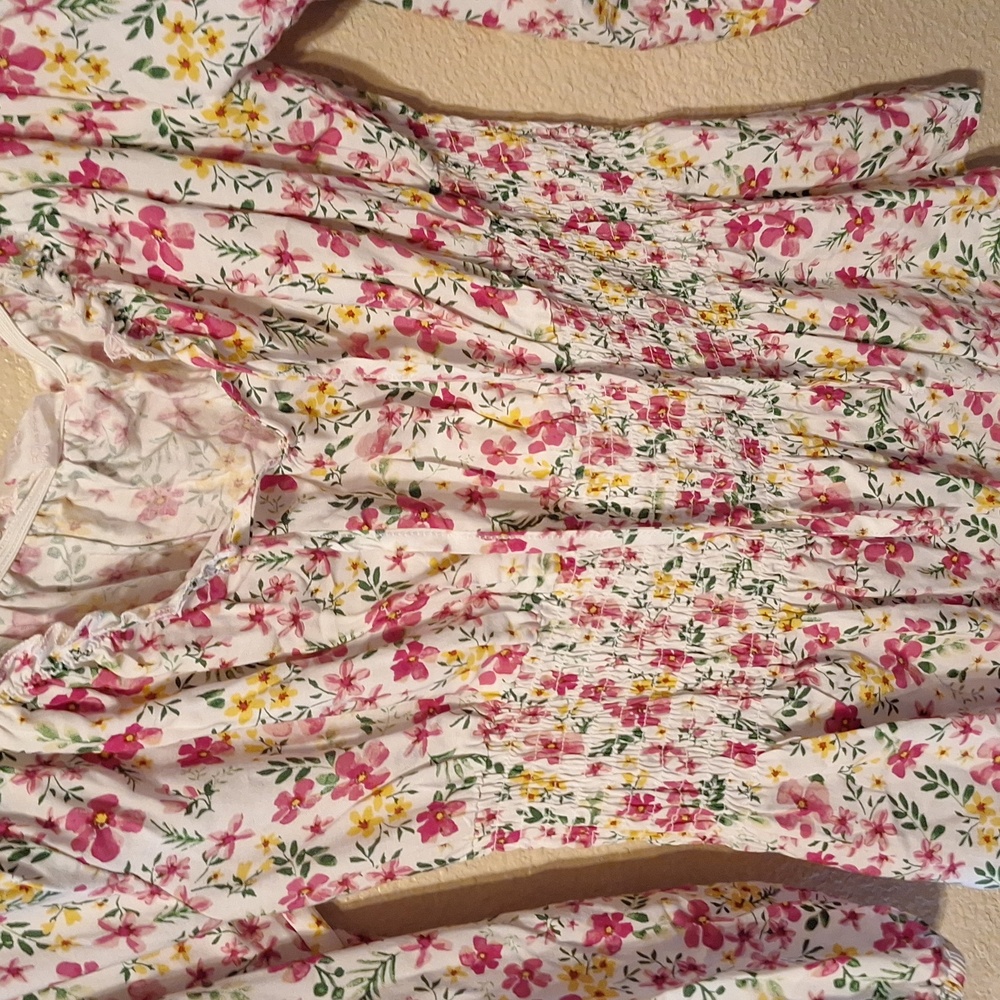 Floral blouse - Picture 2 of 3